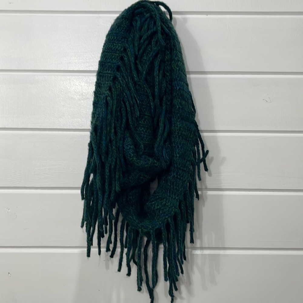 Fringe infinity scarf